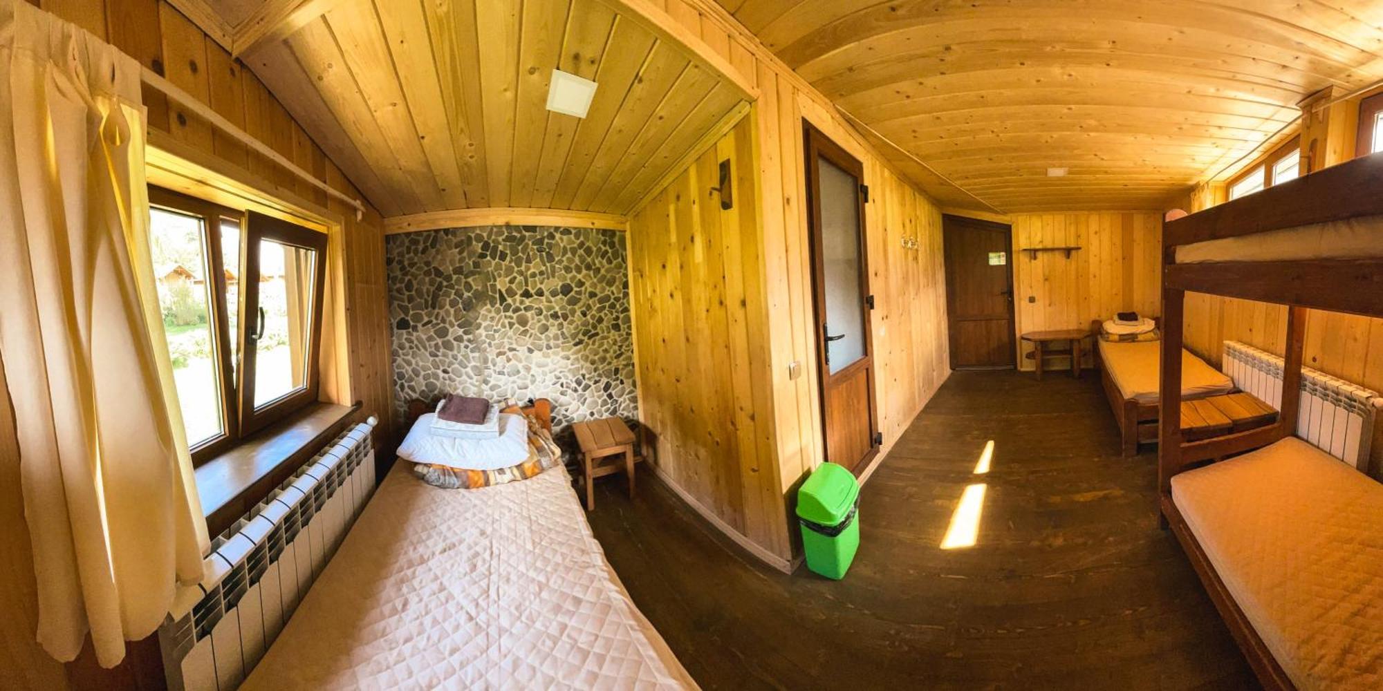 Camp Bilyi Slon Dsembronja