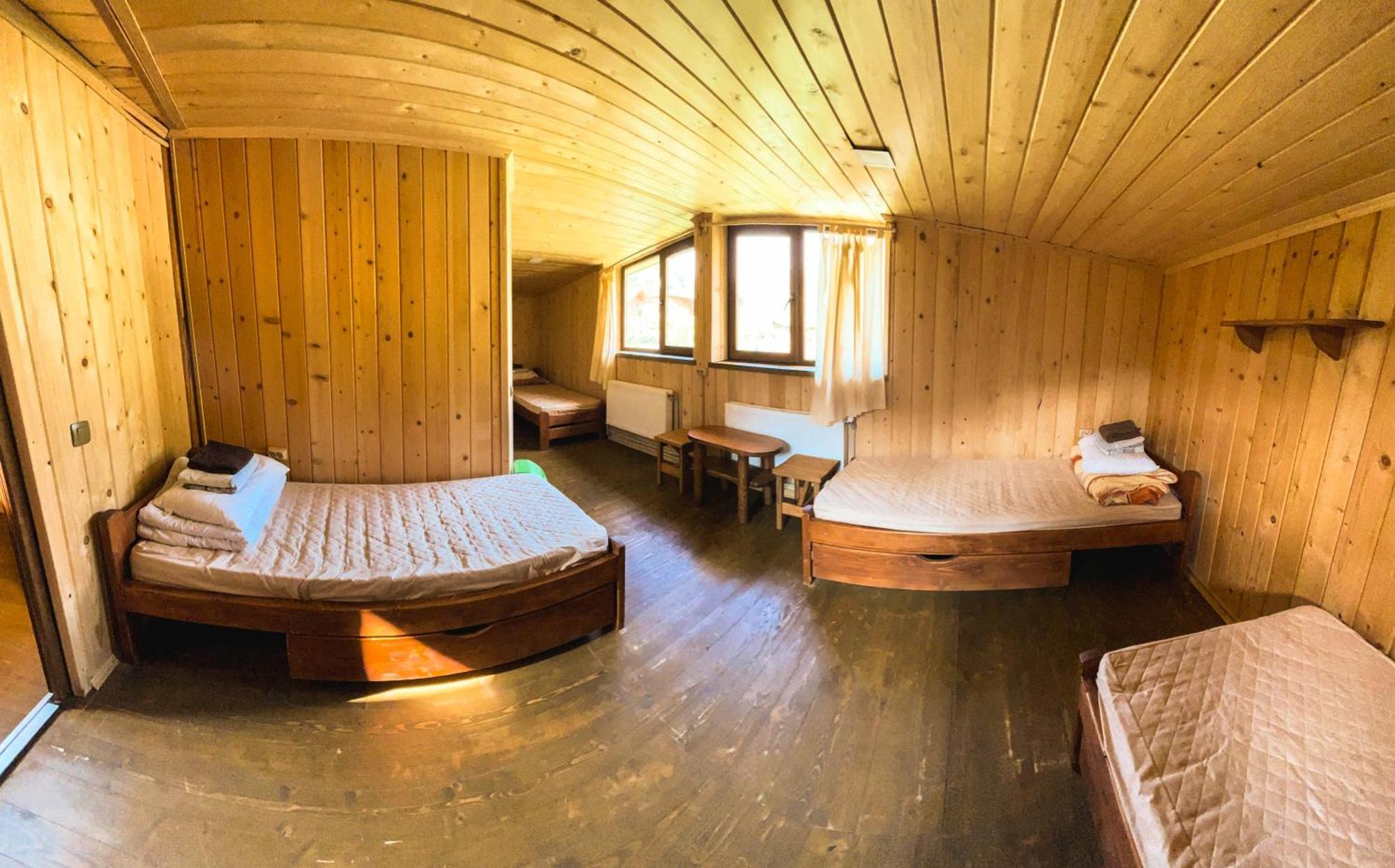 Camp Bilyi Slon Campingplatz Dsembronja