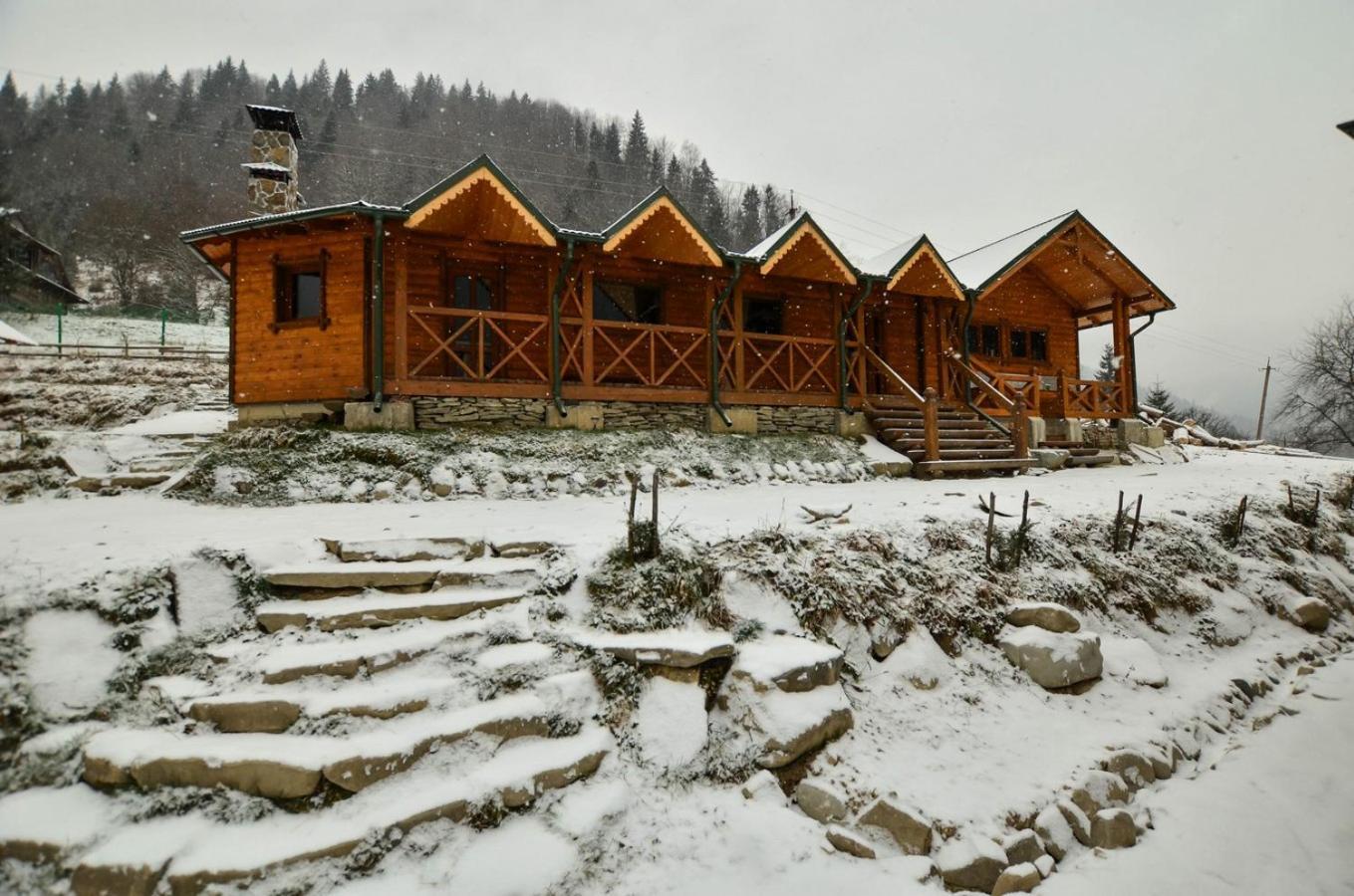 Camp Bilyi Slon Dsembronja