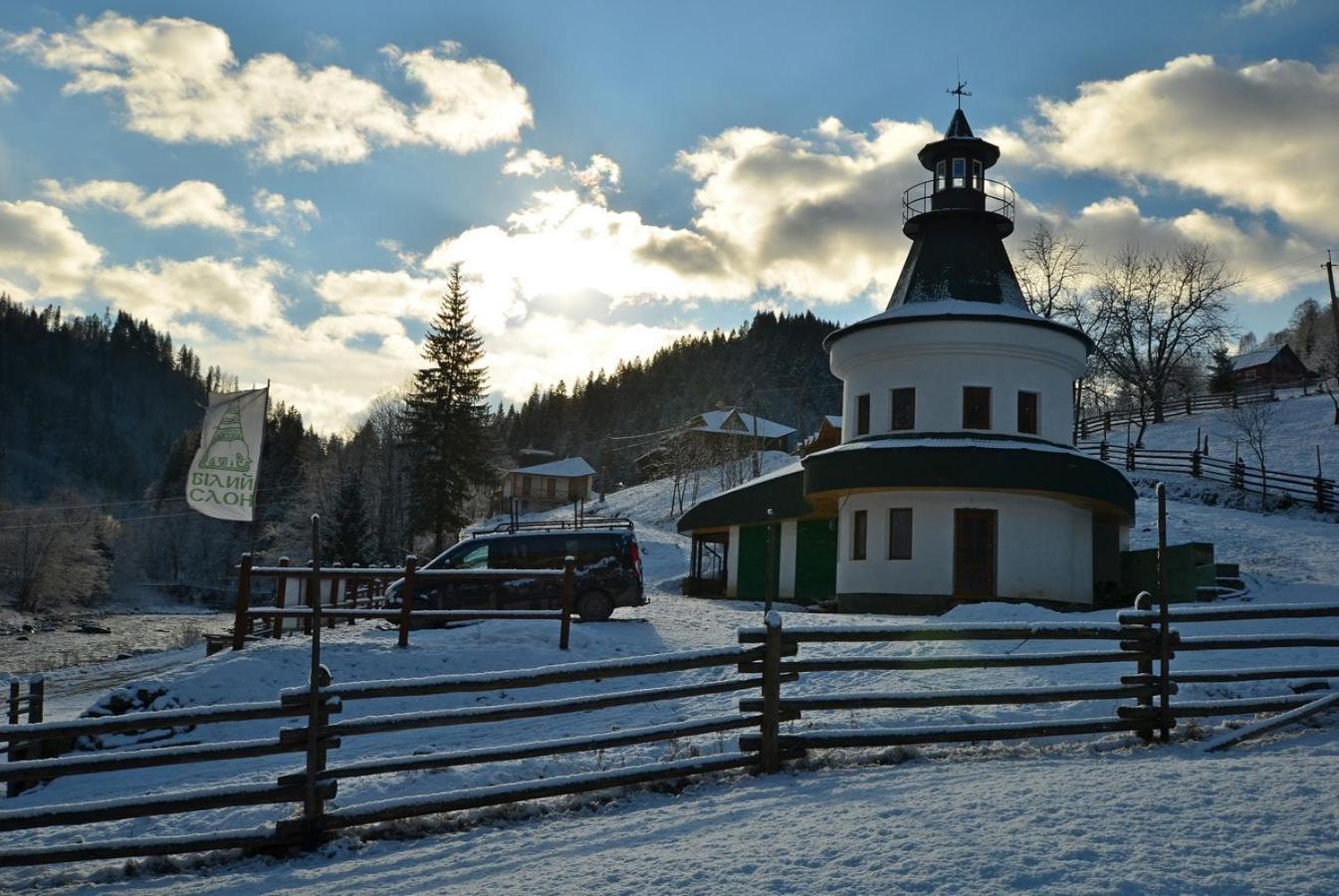 Camp Bilyi Slon Dsembronja
